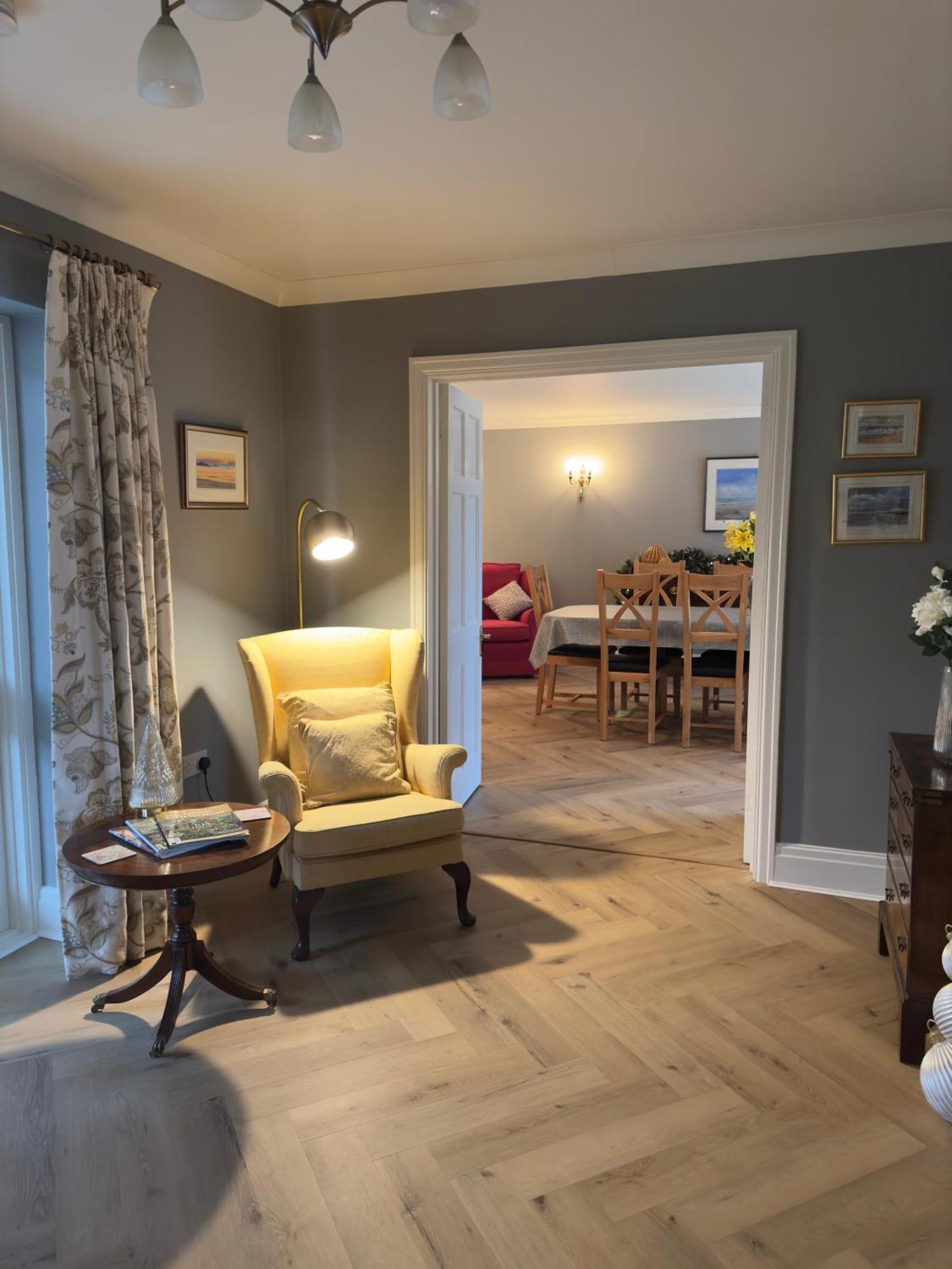 Vast, Elegant Home With Indoor Pool & Sauna Near Popular Golf Course Kington  Esterno foto