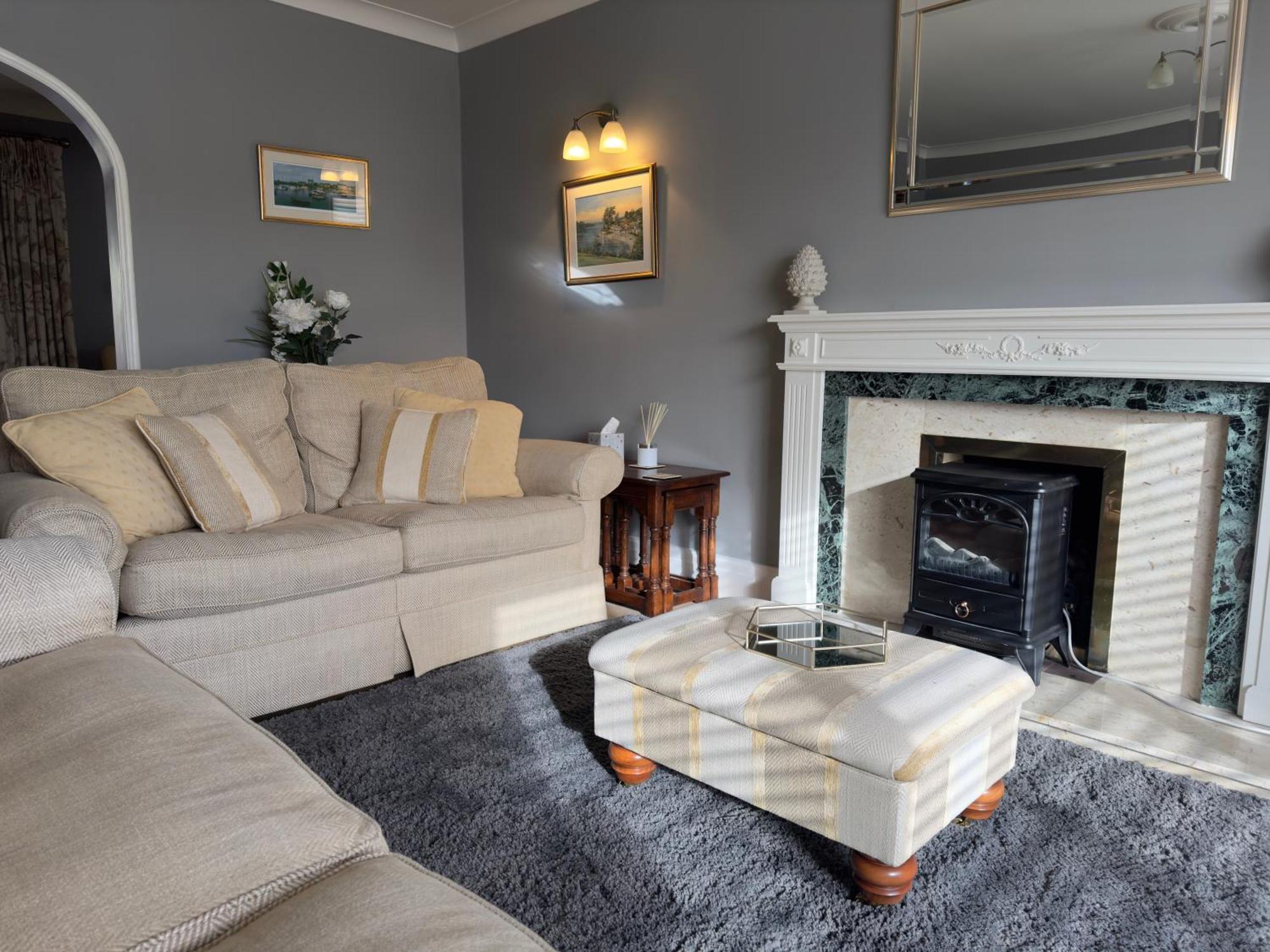 Vast, Elegant Home With Indoor Pool & Sauna Near Popular Golf Course Kington  Esterno foto