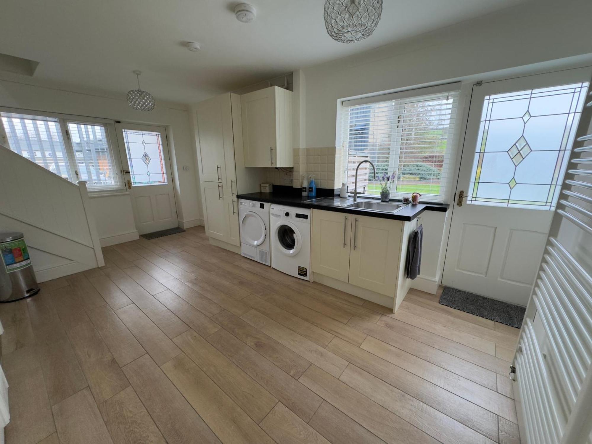 Vast, Elegant Home With Indoor Pool & Sauna Near Popular Golf Course Kington  Esterno foto