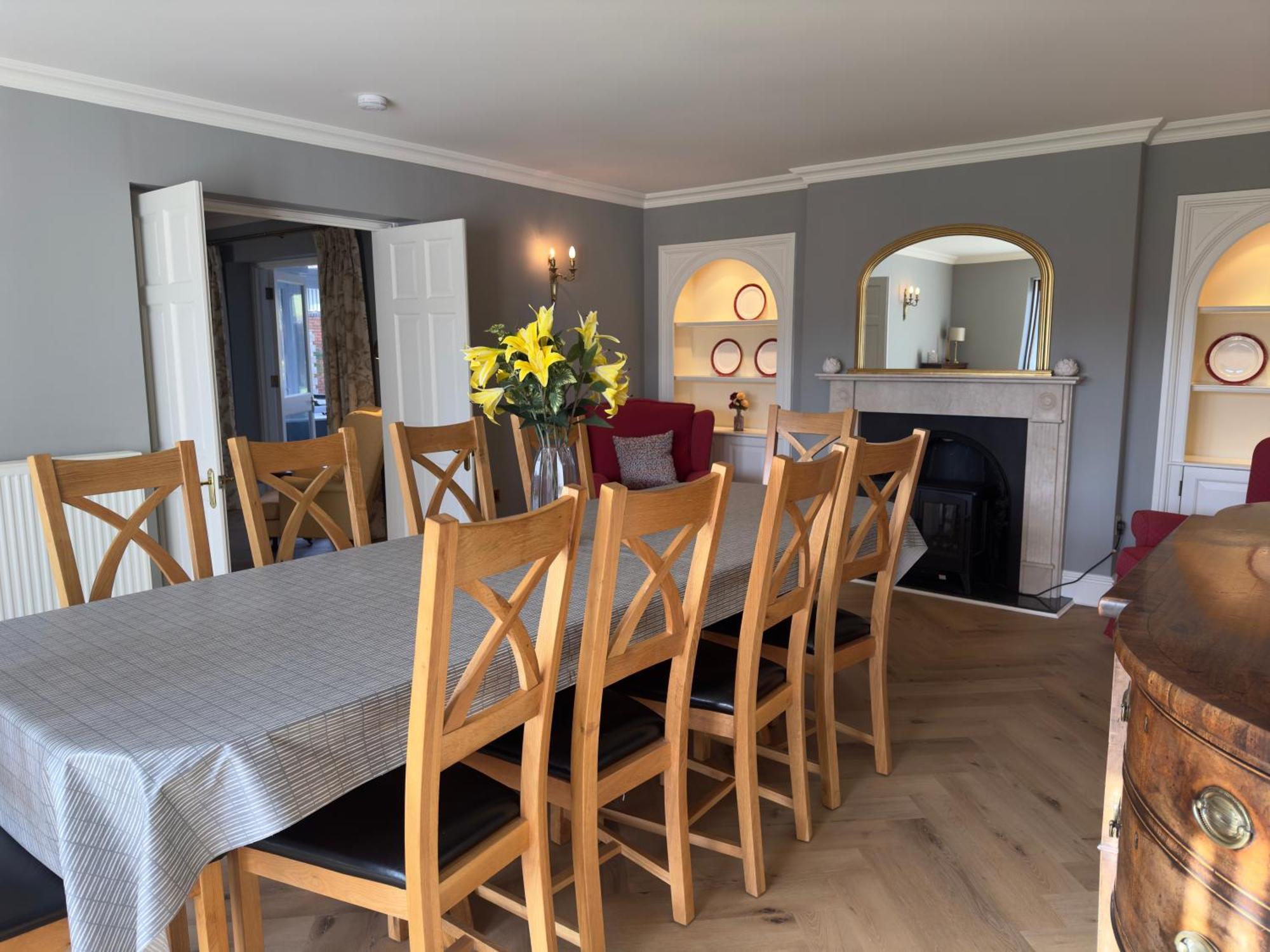 Vast, Elegant Home With Indoor Pool & Sauna Near Popular Golf Course Kington  Esterno foto