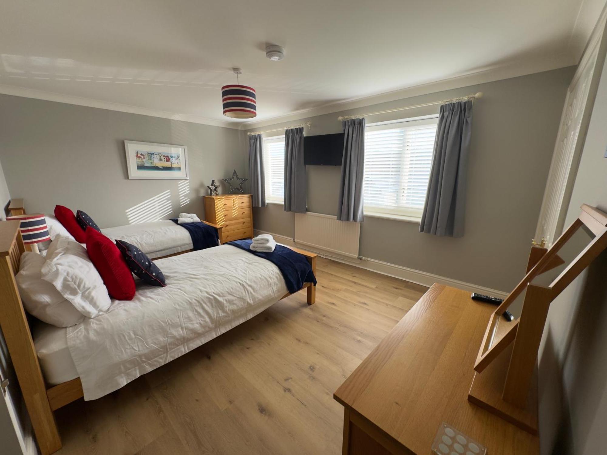 Vast, Elegant Home With Indoor Pool & Sauna Near Popular Golf Course Kington  Esterno foto